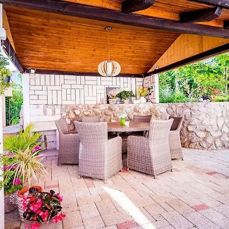 400 Meter Zum Baška