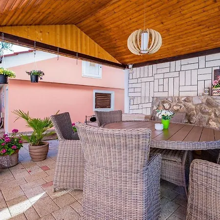 400 Meter Zum * バスカ