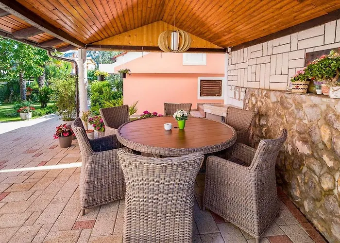 400 Meter Zum * Baska (Krk)