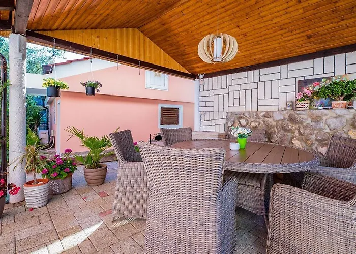 400 Meter Zum * Baska (Krk)